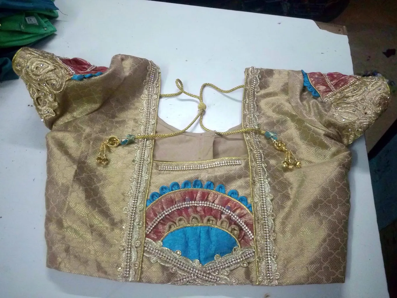 Sri Devi Readymade & Tailoring